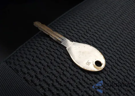 2002 Nissan Frontier Xe из США, поврежденный, VIN 1N6DD26S12C330285